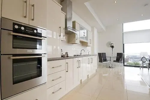 Citypoint Apartments غالواي فندق